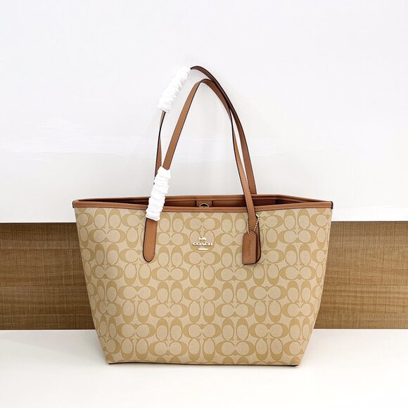 COACH Large City Tote Bag In Signature Canvas #5696 - Picture 1 of 8